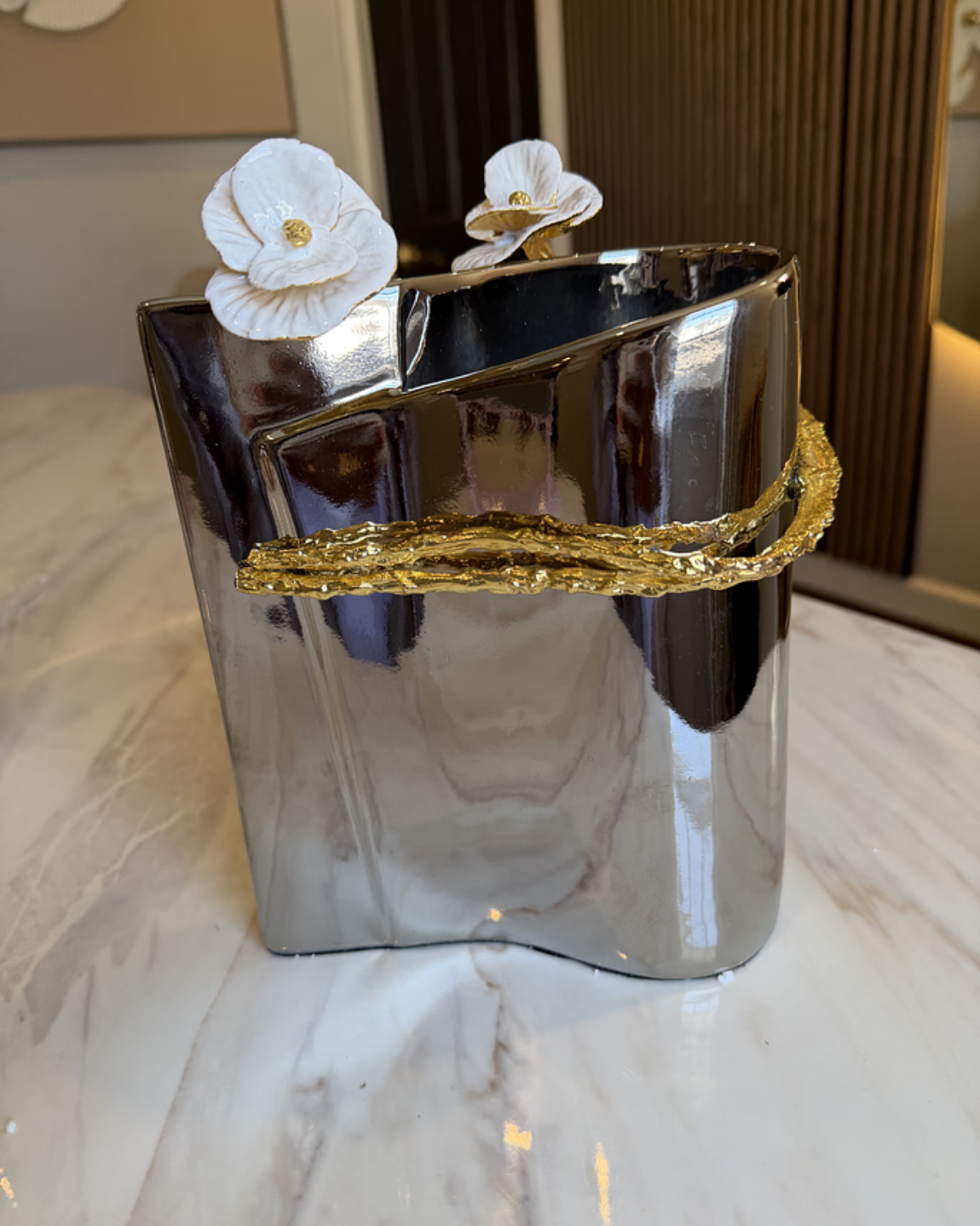 Eclat Sculptural Vase - Tall