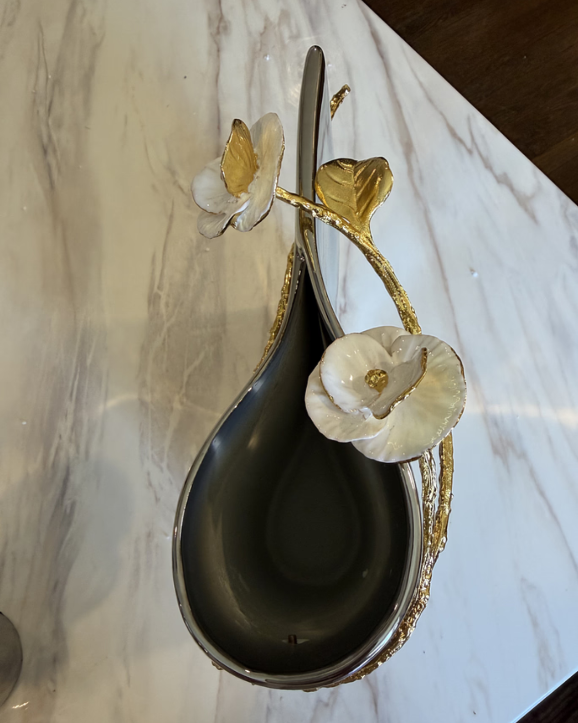 Eclat Sculptural Vase - Tall