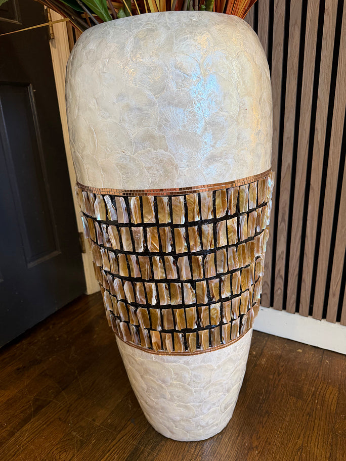 Sanou Pearl Vase