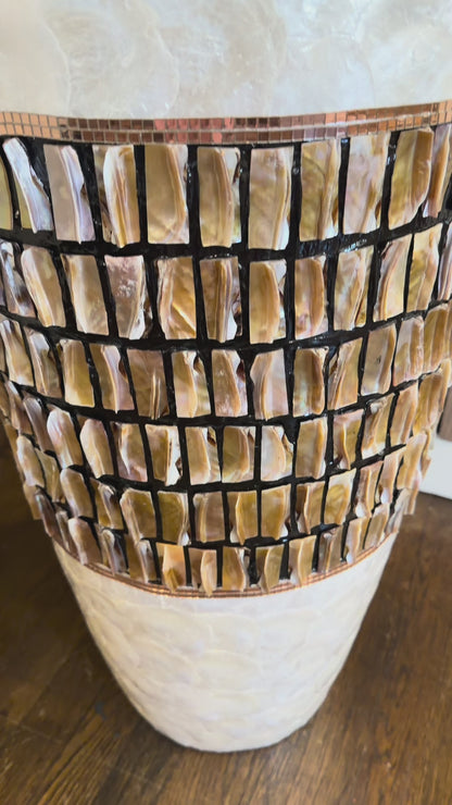 Sanou Pearl Vase